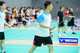 关于羽毛球锦标赛，滇池铁骑队与粤西海豚队大胜，阵地战处理得当！外援联手发威的信息-九游体育下载
